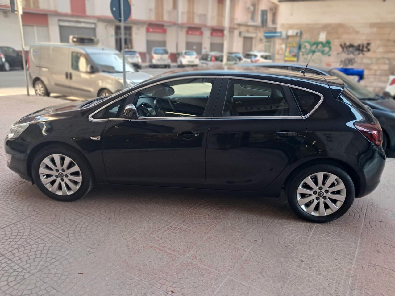 Opel Astra 1.7 CDTI 110CV 5 porte Cosmo-Euro 4990