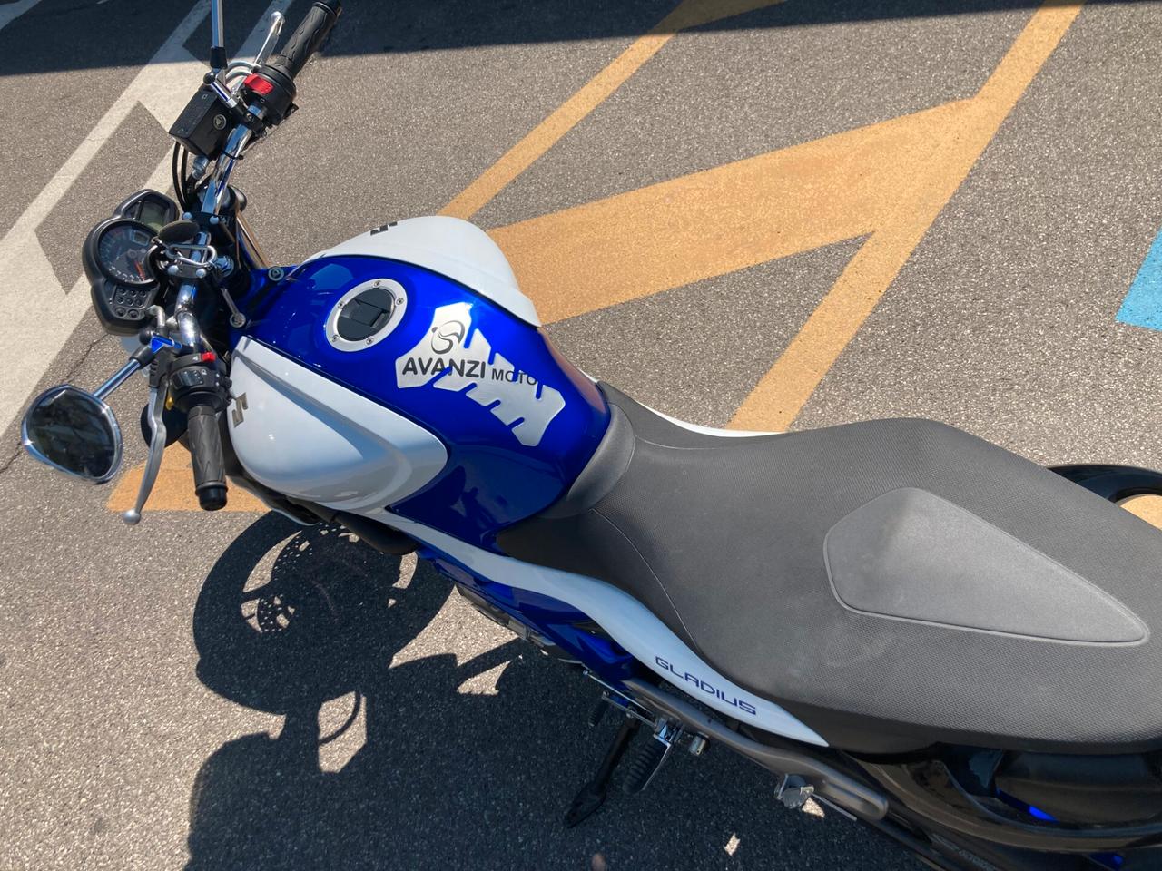 Suzuki Gladius sport