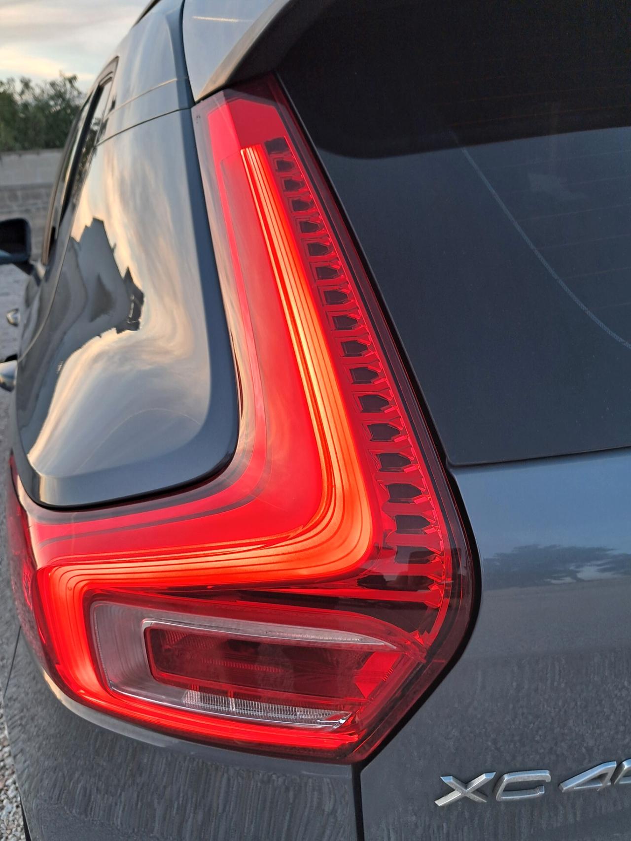 Volvo XC40-2.0-150CV*CAM*LED*NAVI