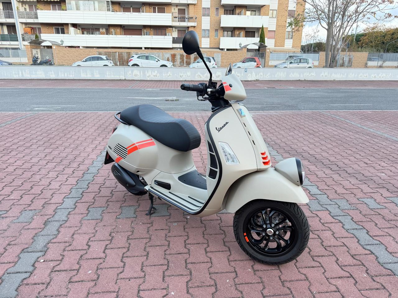 Piaggio Vespa 300 GTV 310