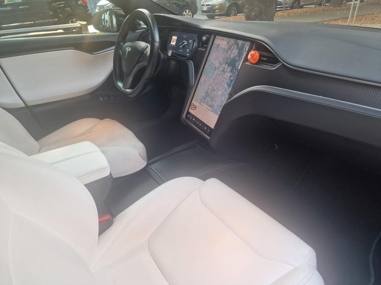 Tesla Model S Dual Motor PELLE TOTALE BIANCA