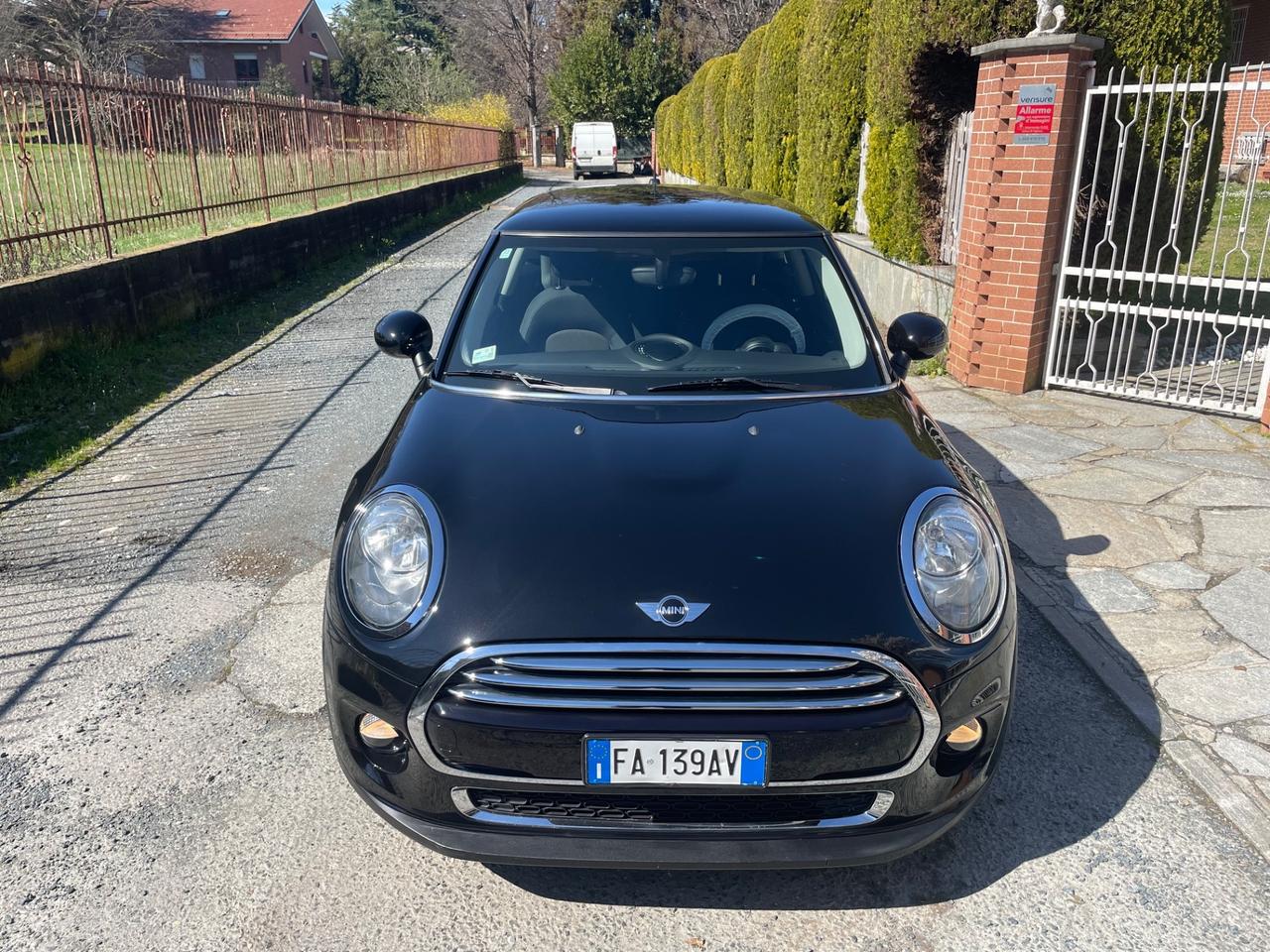 Mini 1.5 Cooper 3 porte Auto, Garantita