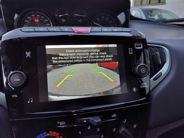 Lancia Ypsilon 1.0 FireFly 5 porte S&S Hybrid Platino