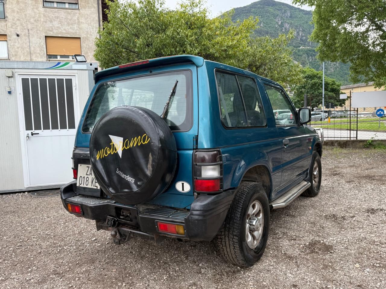 Mitsubishi Pajero GLS 2.5. PER COMMERCIANTI/OPERATORI DEL SETTORE