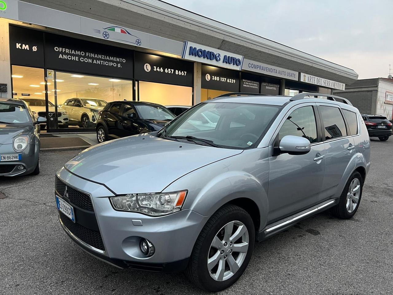 Mitsubishi Outlander 2.2 DI-D TC-SST Instyle DPF 7p