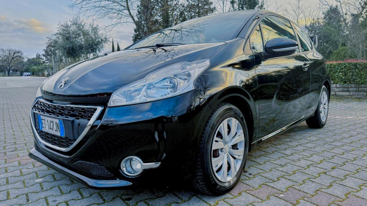 Peugeot 208 1.4 HDi 68 CV 3 porte Allure