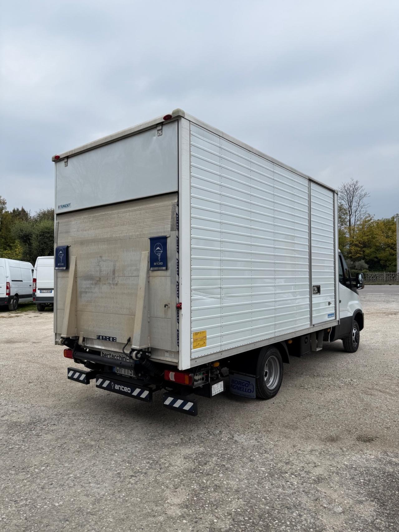 Iveco daily 35/140 sponda idraulica