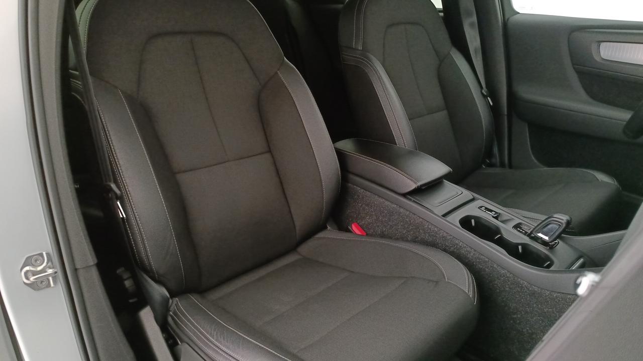 VOLVO XC40 1.5 t3 Momentum geartronic my20