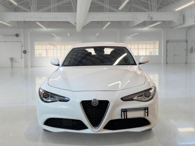Alfa Romeo Giulia 2.2 Td 160 CV AT8 Business