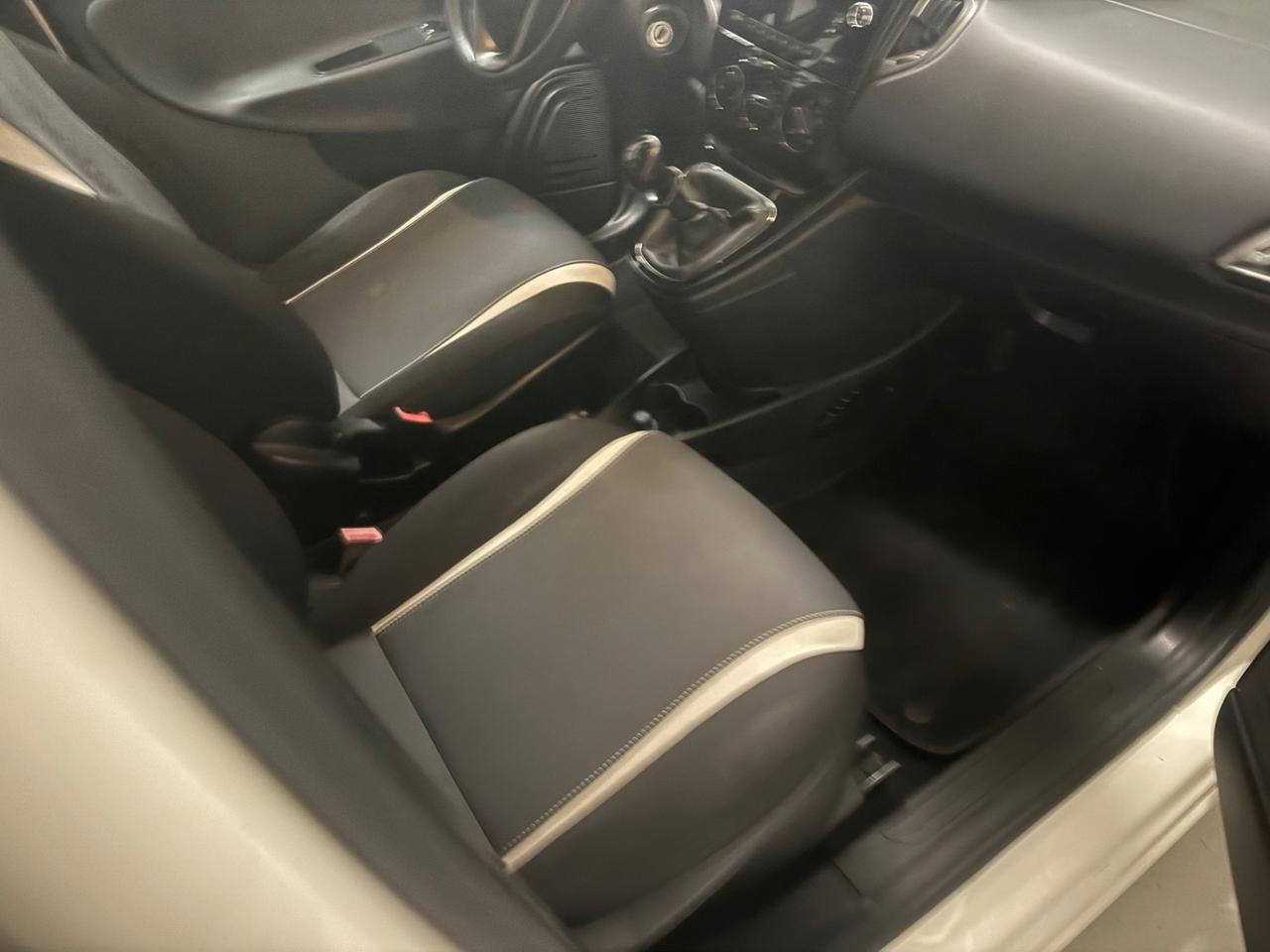 Lancia Ypsilon 1.2 69 CV 5 porte GPL Ecochic Gold