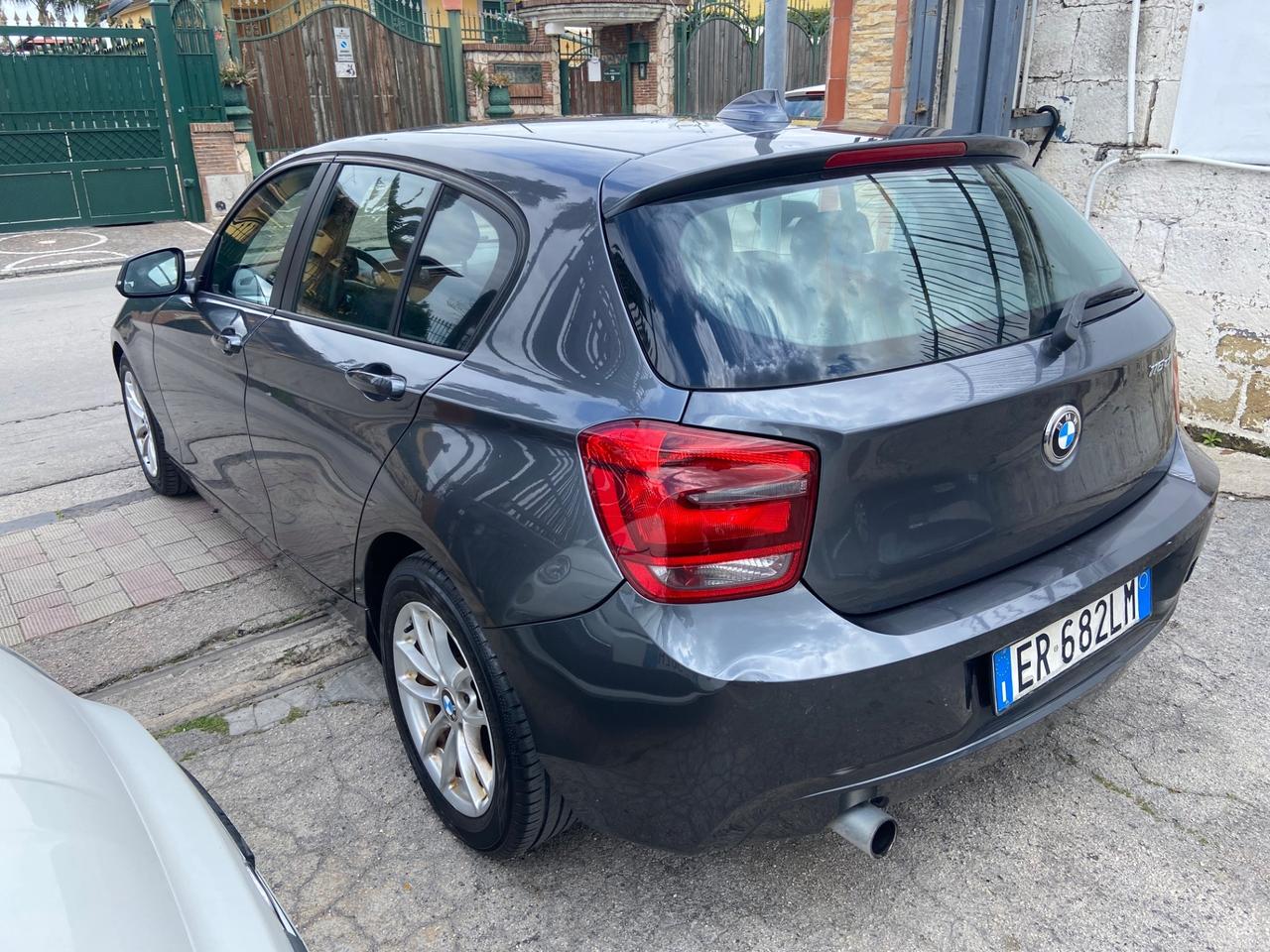 Bmw 116 116d 5p. Urban