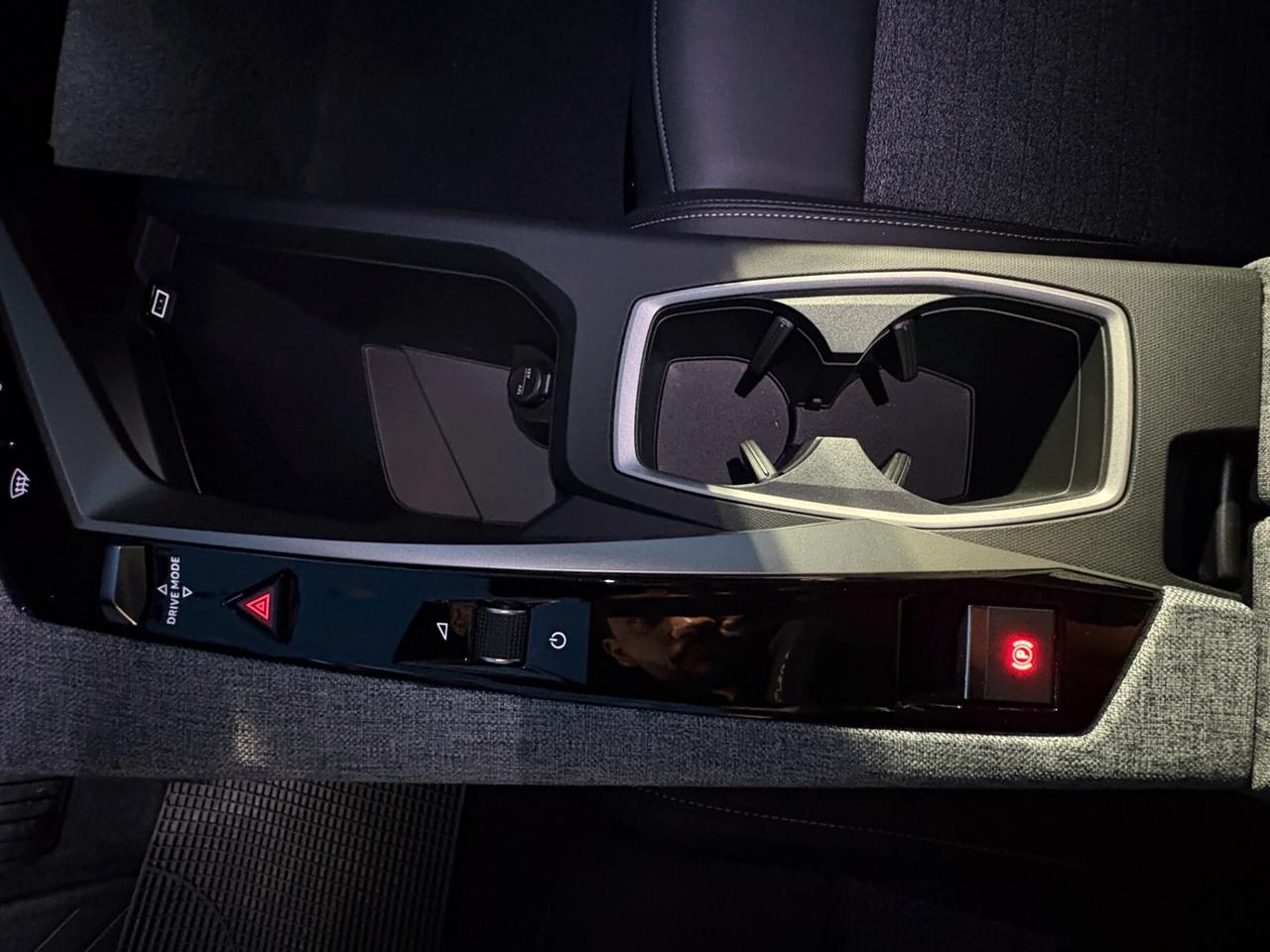 NEW Peugeot 3008 Hybrid 145 e-DCS6 ALLURE PACK