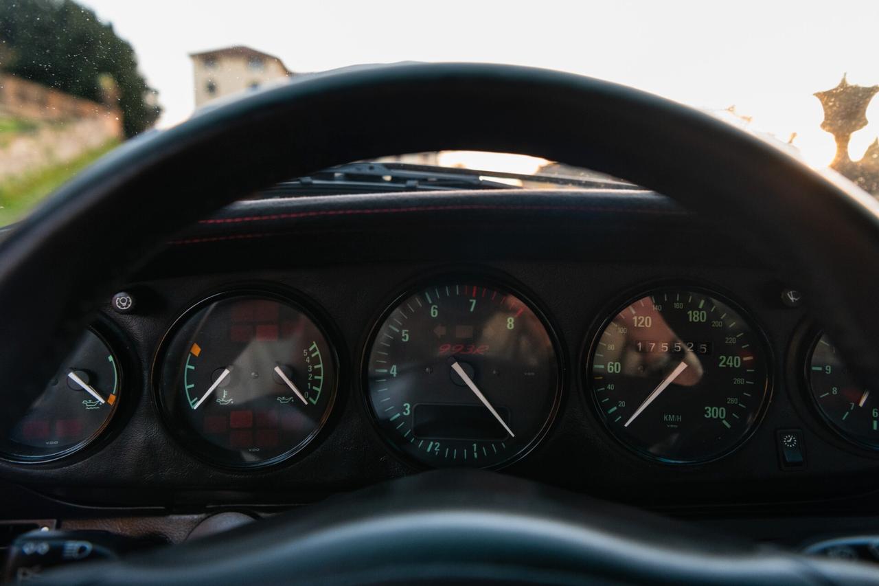 Porsche 993 Coupe KIT RS 60.000 EURO SPESI BOOK 150 PAGIN