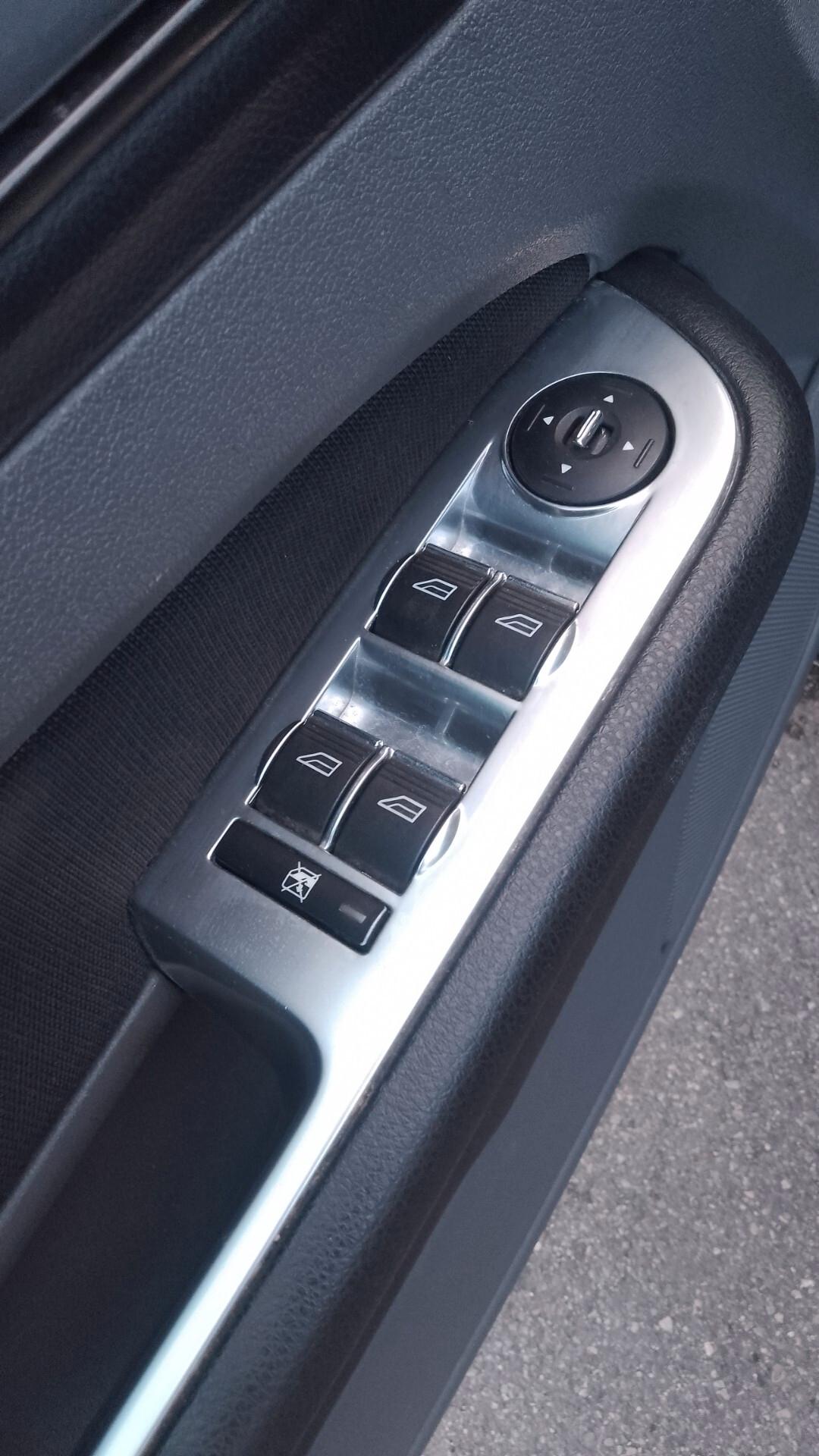 Ford Focus 1.6 TDCi (110CV) SW Tit. DPF neop 13