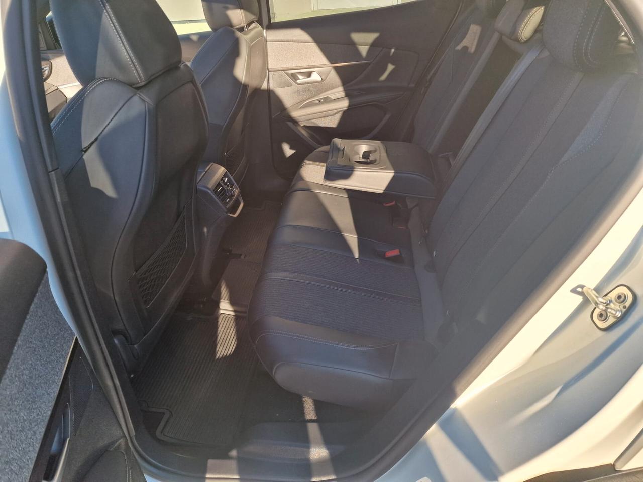 Peugeot 3008 BlueHDi 130 S&S EAT8 GT Line TETTO