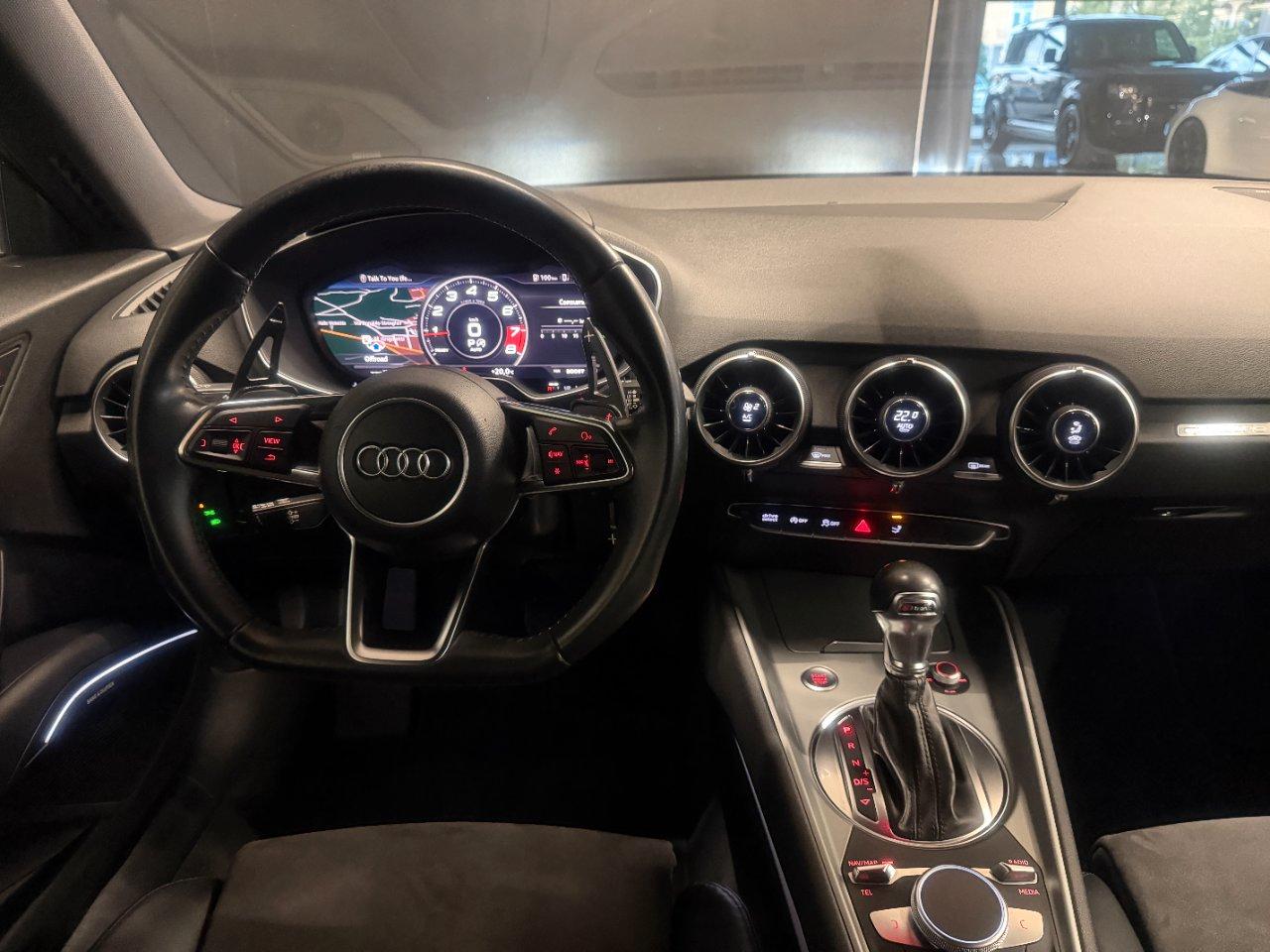 Audi TT Coupe 2.0 tfsi S line quattro s-tronic