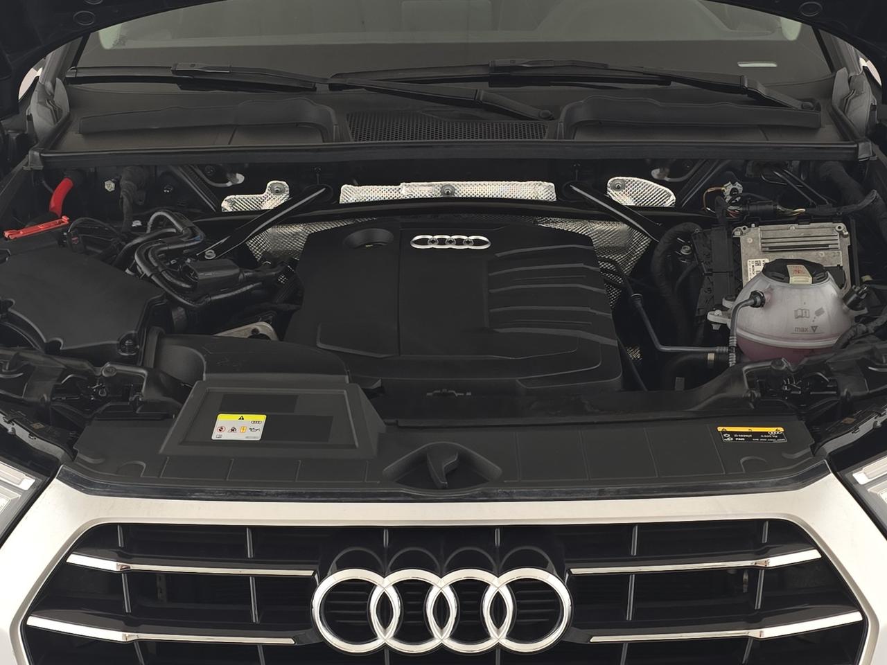 Audi Q5 35 2.0 tdi mhev business design 163cv s-tronic