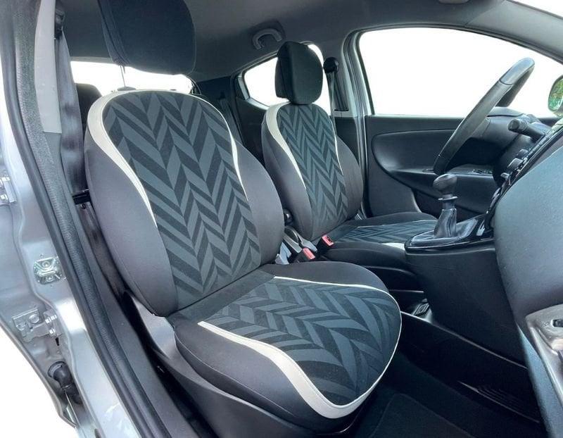 Lancia Ypsilon 1.2 69 CV 5 porte Gold