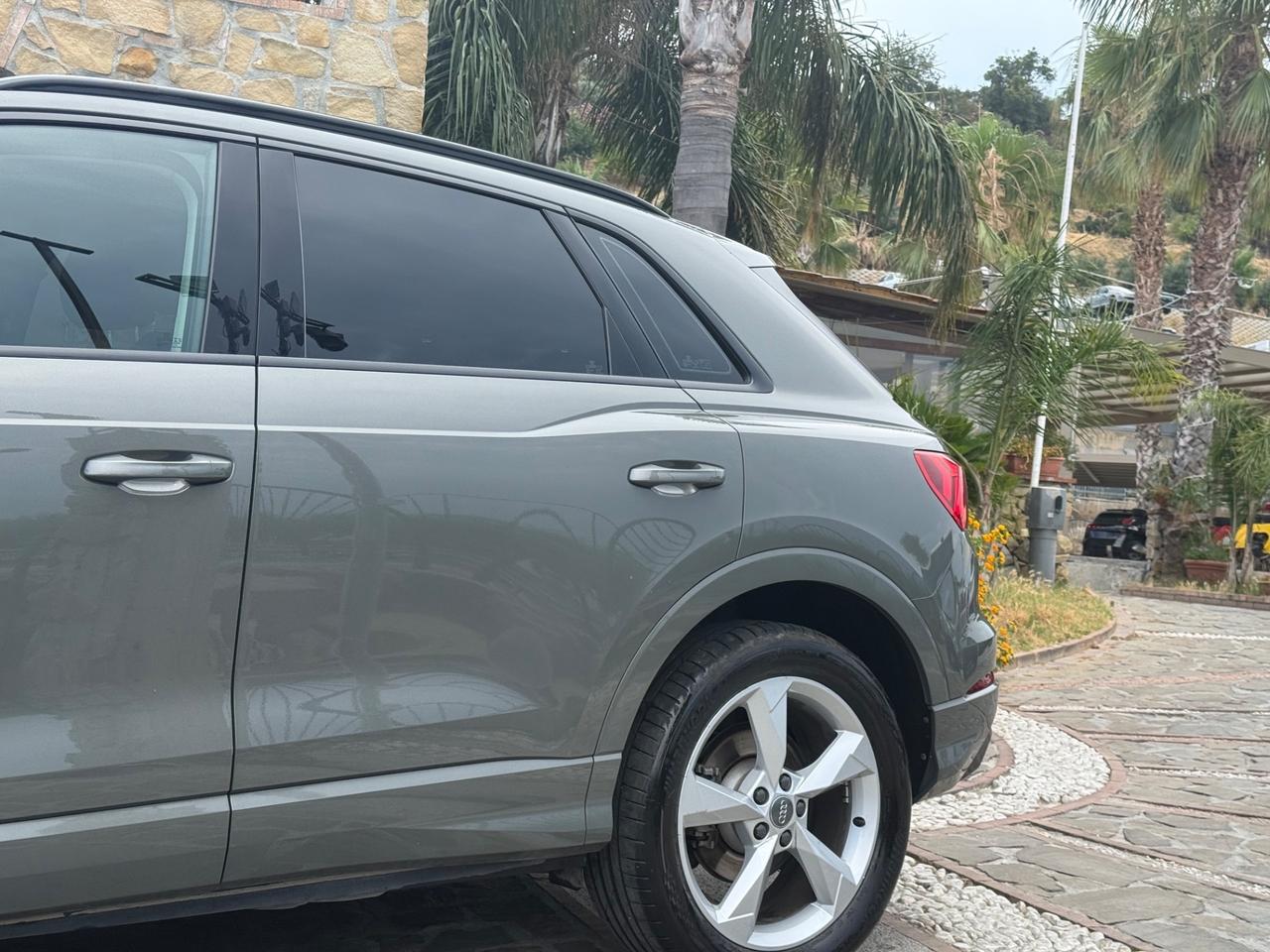 Audi Q3 35 TDI S tronic Business Advanced