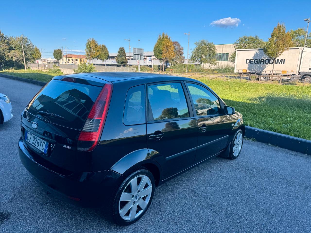 Ford Fiesta 1.4 TDCi 5p. Ambiente Neopatentati