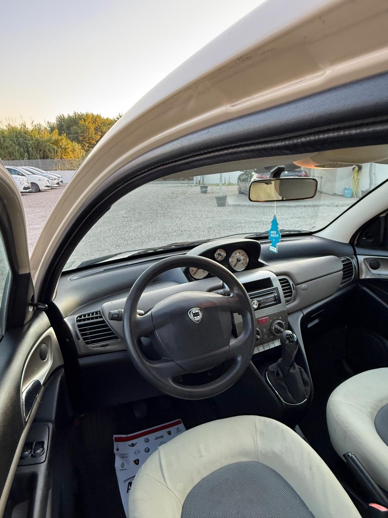 Lancia Ypsilon 1.3 Multijet 16V Argento