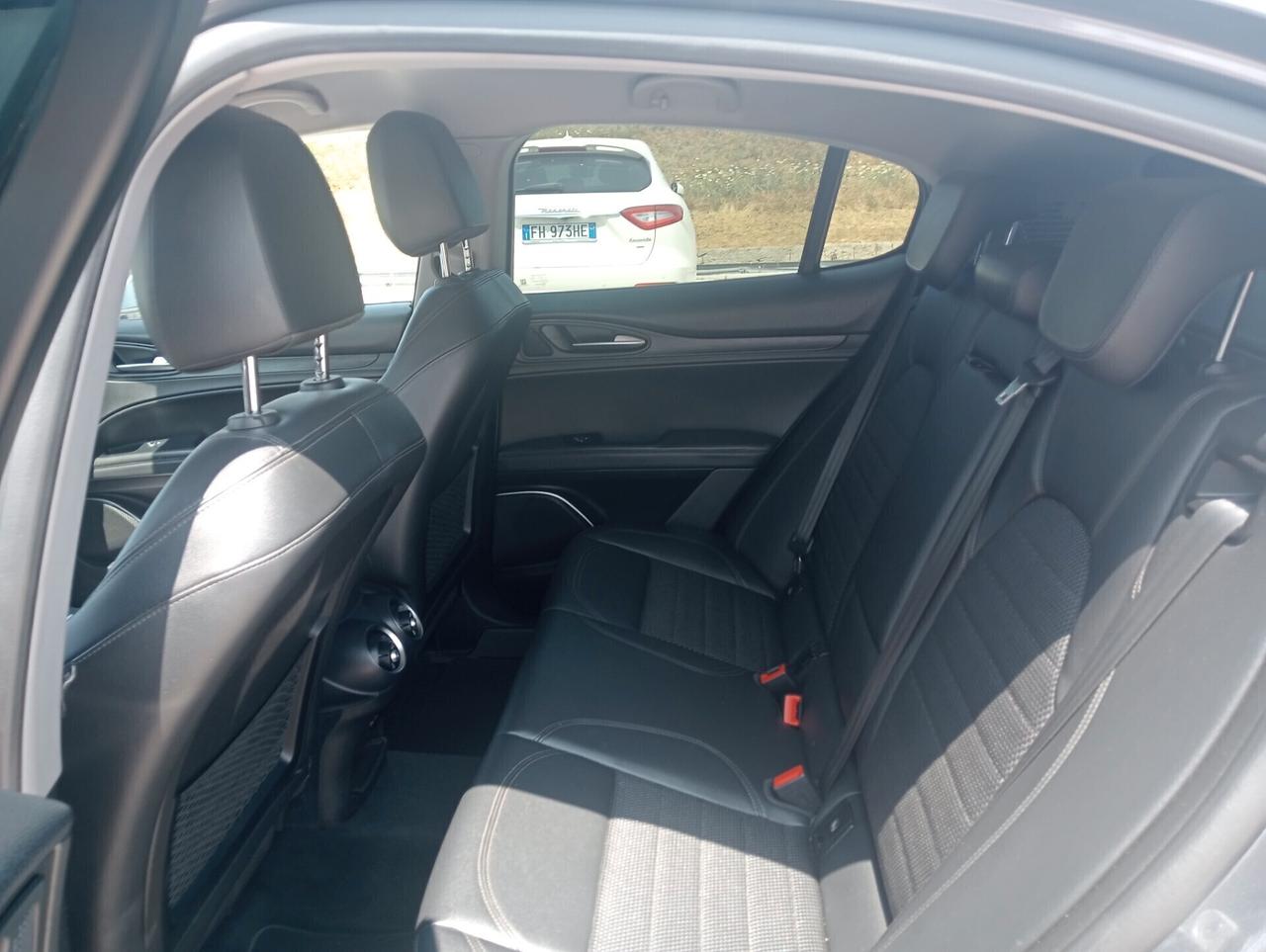 Alfa Romeo Stelvio 2.2 Turbodiesel 180 CV AT8 RWD Executive