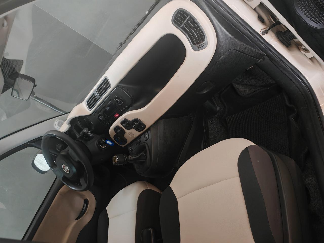 Fiat Panda 0.9 TwinAir Turbo Natural Power Lounge