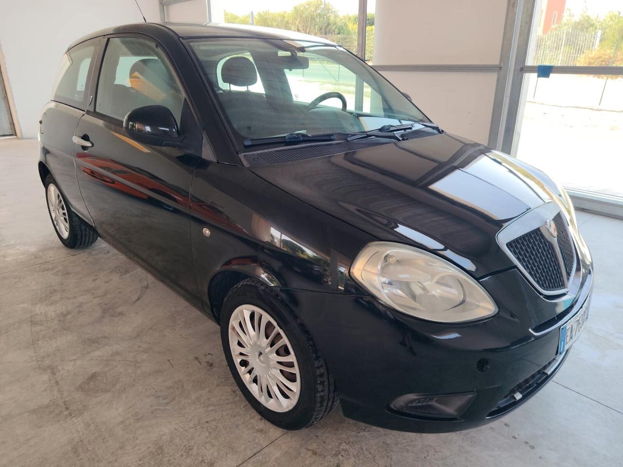 Lancia Ypsilon 1.2 Argento