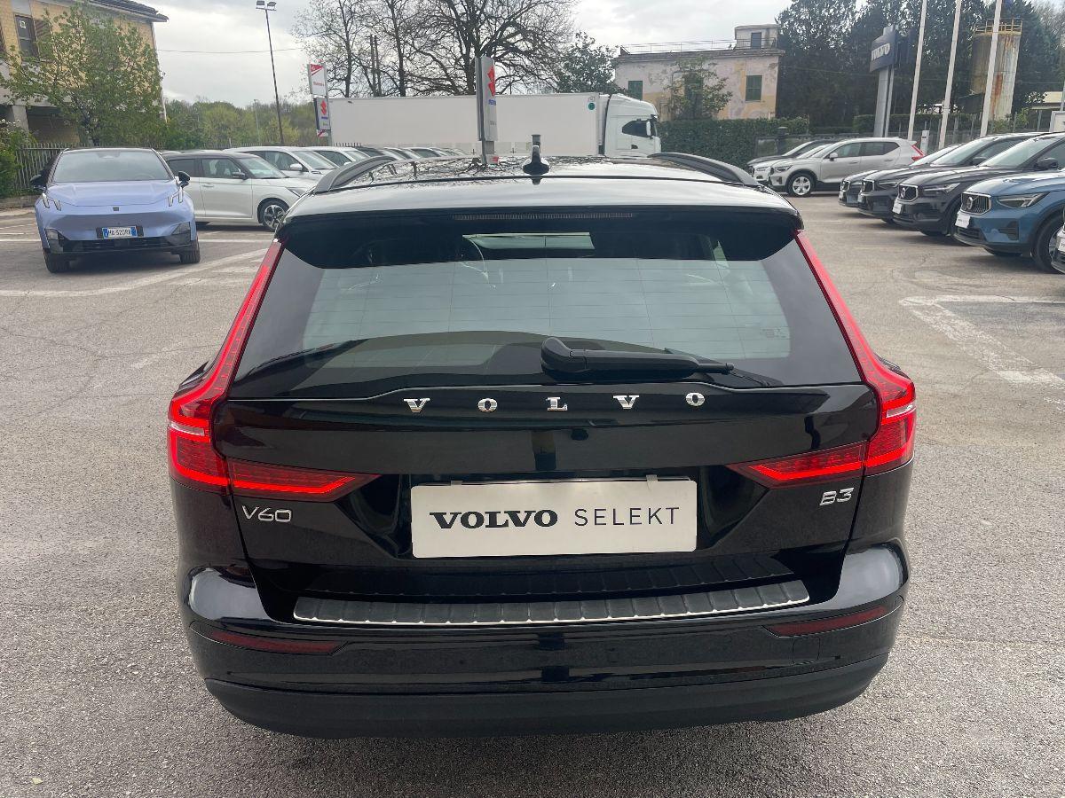 VOLVO - V60 - B3 aut. Essential