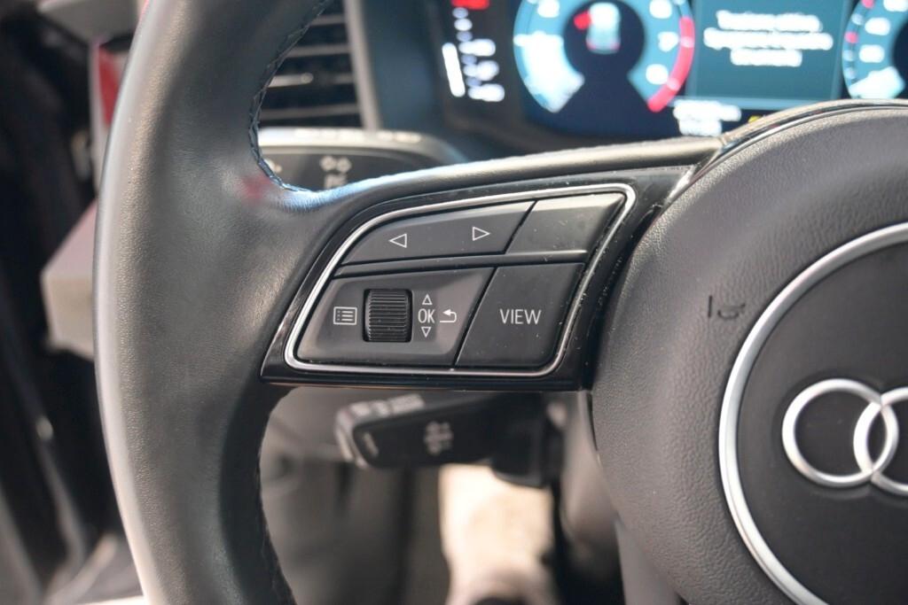 AUDI A1 SPB 25 TFSI ATTRACTION