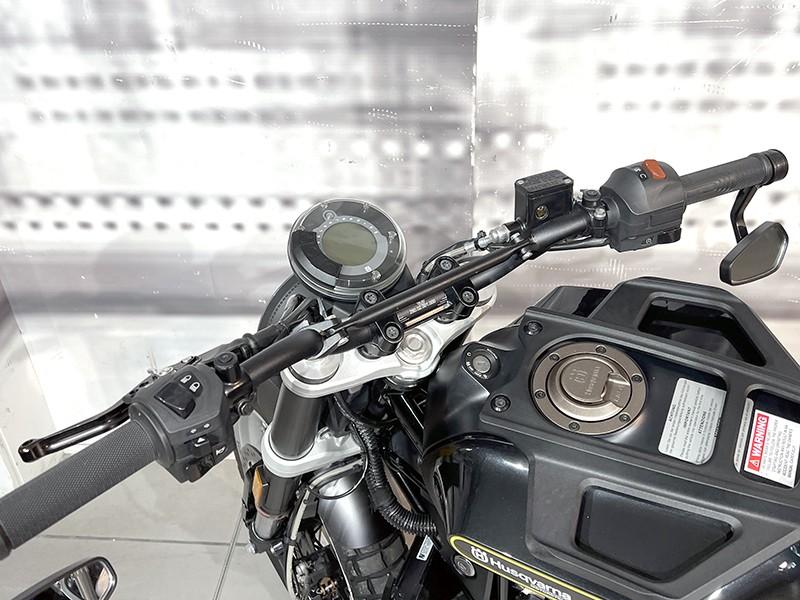 Husqvarna Vitpilen 401