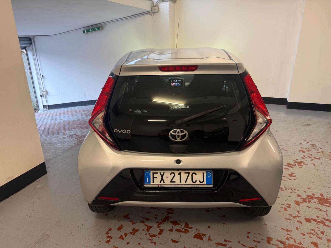 Toyota Aygo 1.0 VVT-i 72 CV 5 porte x-clusiv MMT