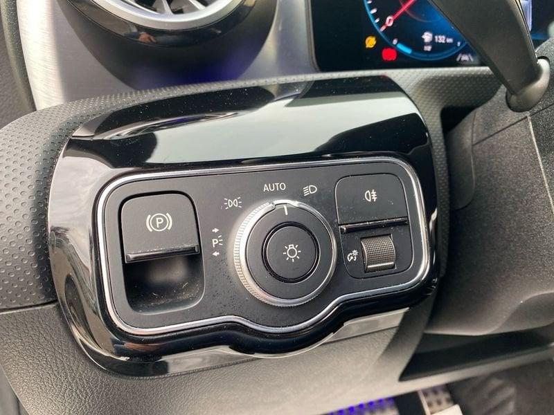 Mercedes-Benz Classe A A 180 d Premium Night edition auto