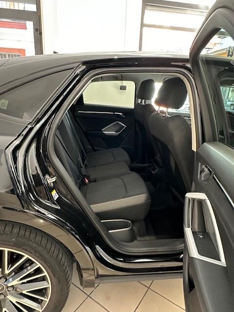 Audi Q3 SPB 35 TDI S line edition