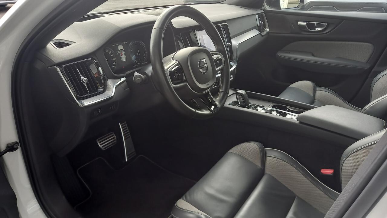 Volvo V60 B3 Geartronic R-design