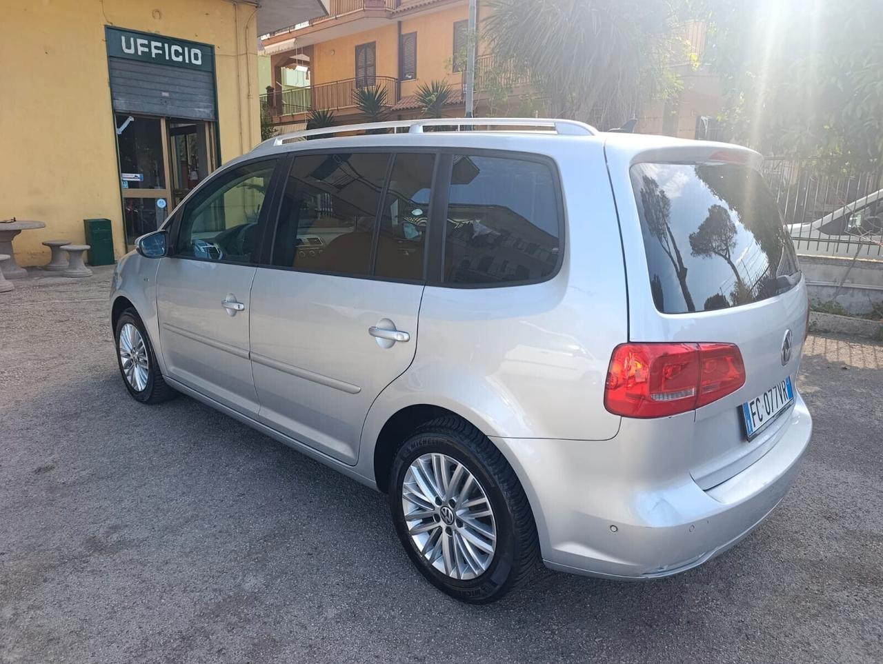 Volkswagen Touran 1.6 TDI Comfortline 2016