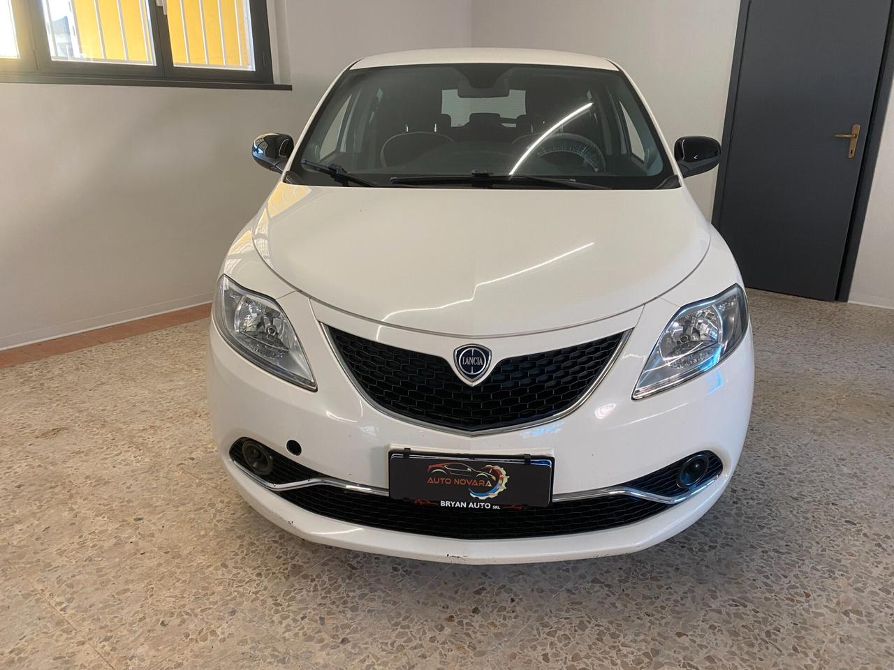 Lancia Ypsilon 1.2 69 CV 5 porte Gold