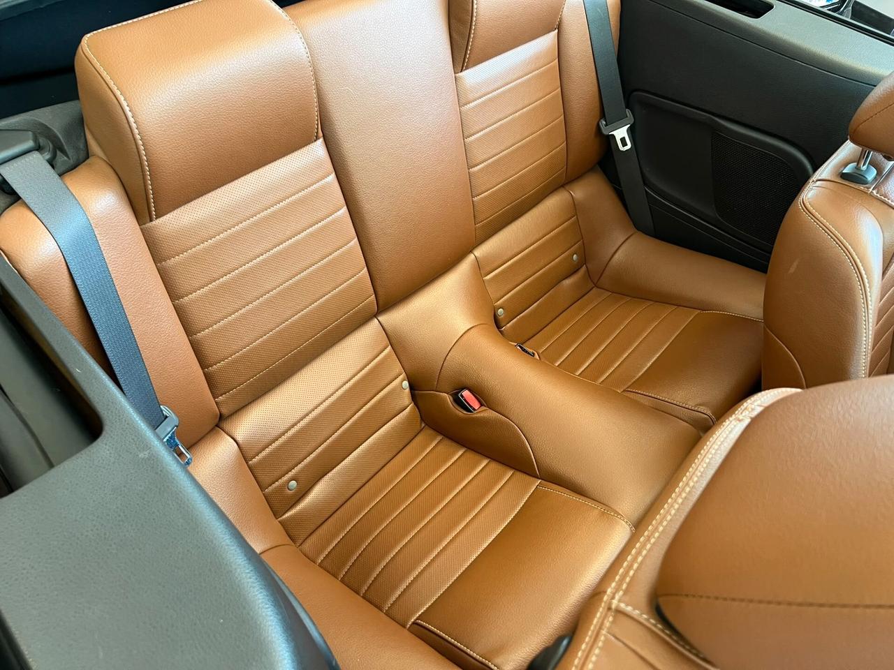 Ford Mustang V6 4.0 CONVERTIBLE