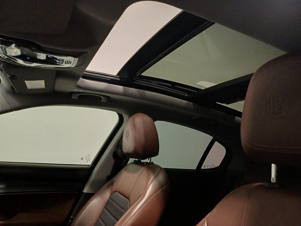 Alfa Romeo Stelvio 2.2 Turbodiesel 210 CV Q4 TETTO