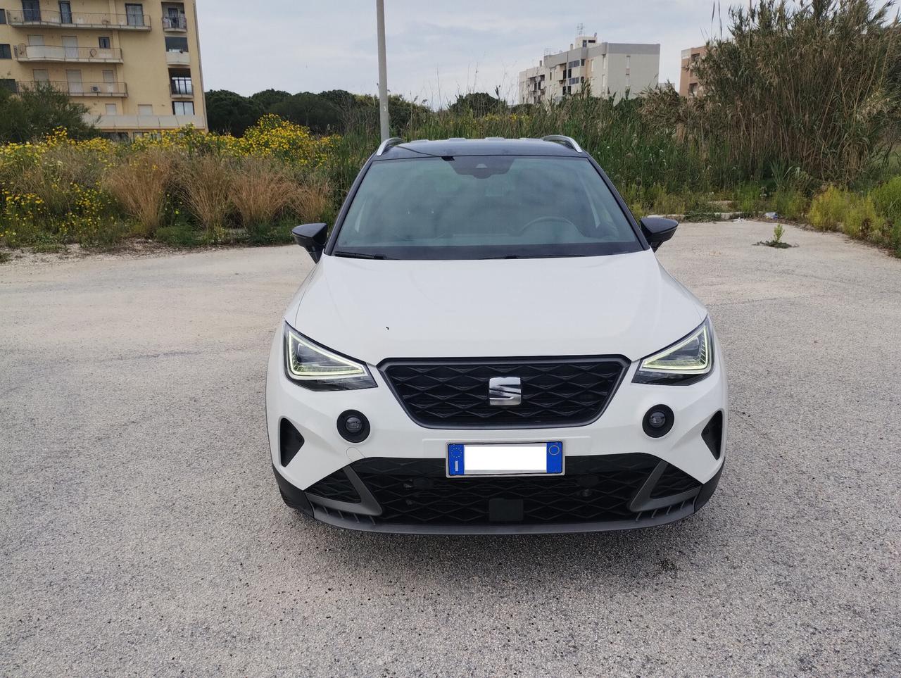 Seat Arona 1.0 TGI FR ( sportiva , full optional e dai consumi record)