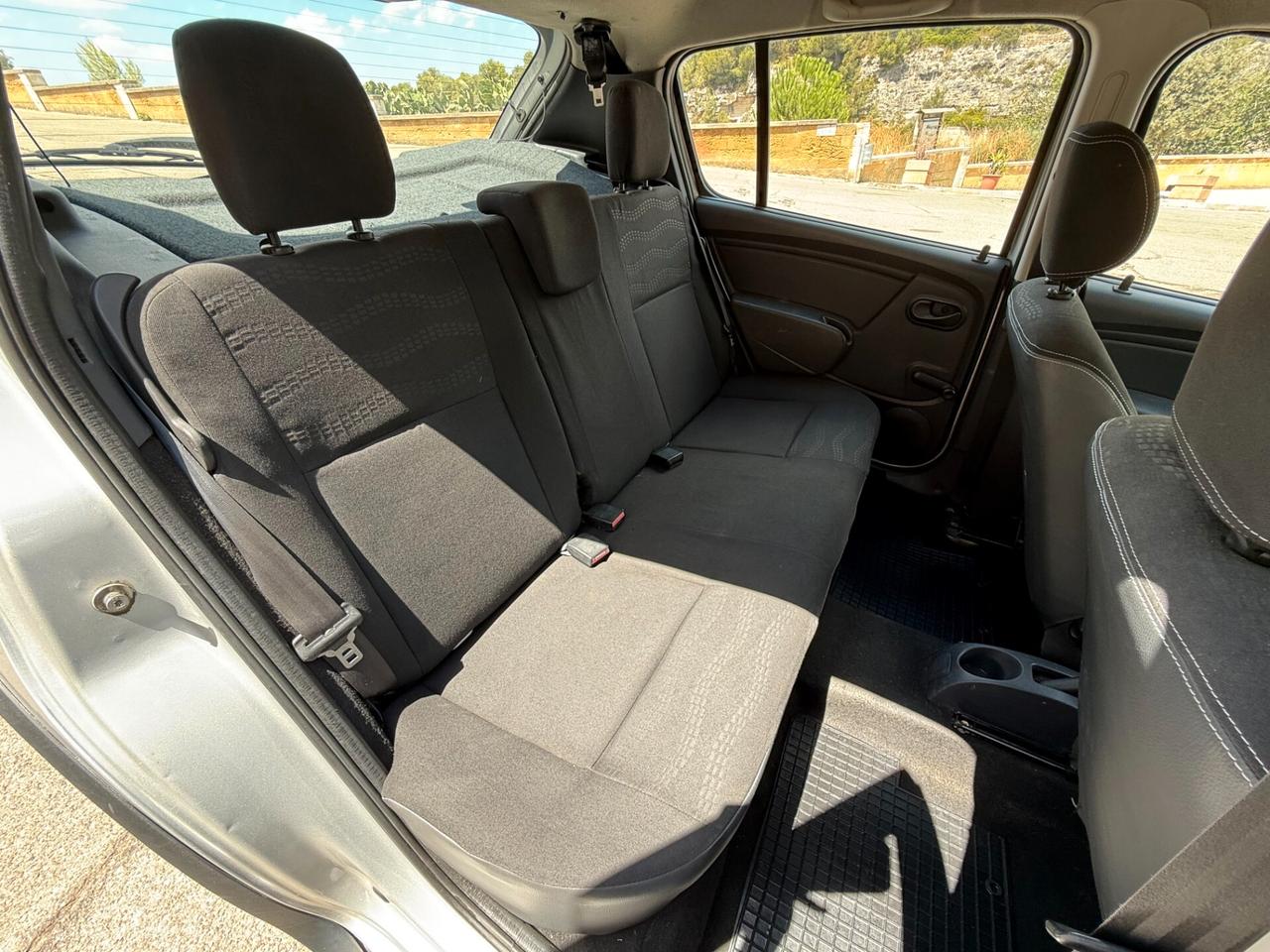 Dacia Sandero Stepway/1.5 90CV/NEOPATENTATI/CERCHI 16"