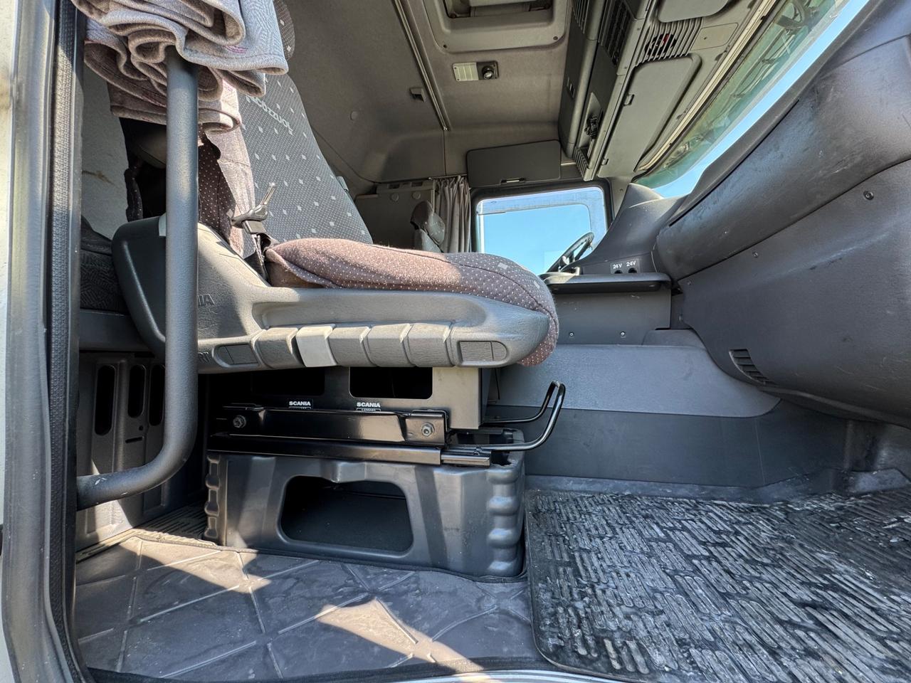 SCANIA 114L 380