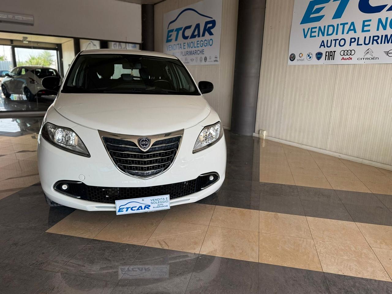 Lancia Ypsilon 1.2 69 CV 5 porte S&S Platinum