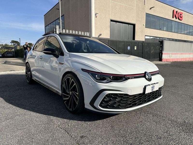 Volkswagen Golf GTI 2.0TSI Performance DSG