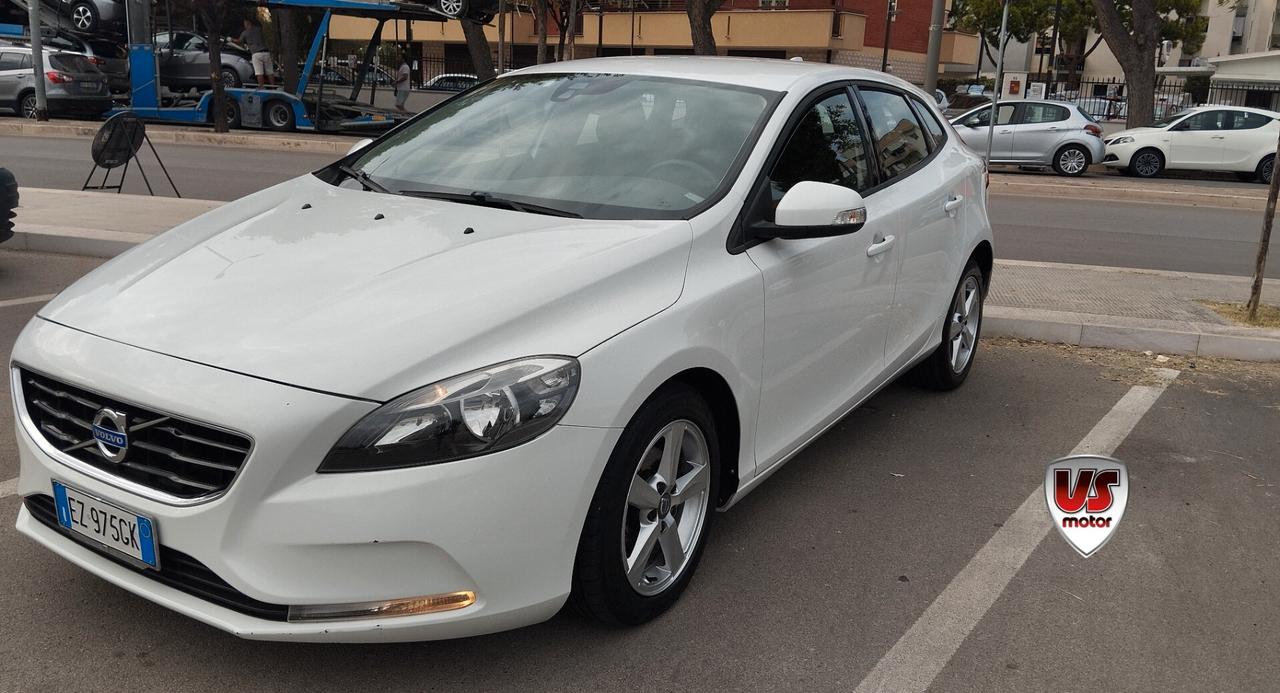VOLVO V40 1.6 DIESEL NAVI-GARANZIA FULL