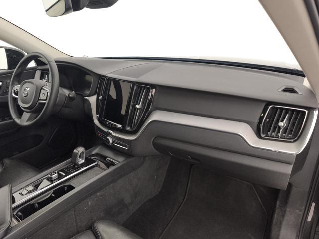 VOLVO XC60 2.0 b4 Plus Dark awd auto