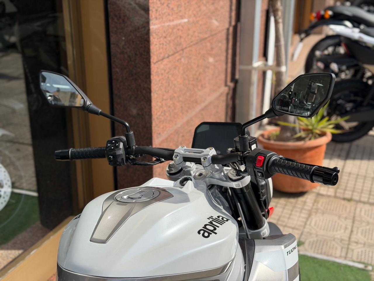 Aprilia Tuono 457 KM 0 2026 tua a soli 45€ al mese