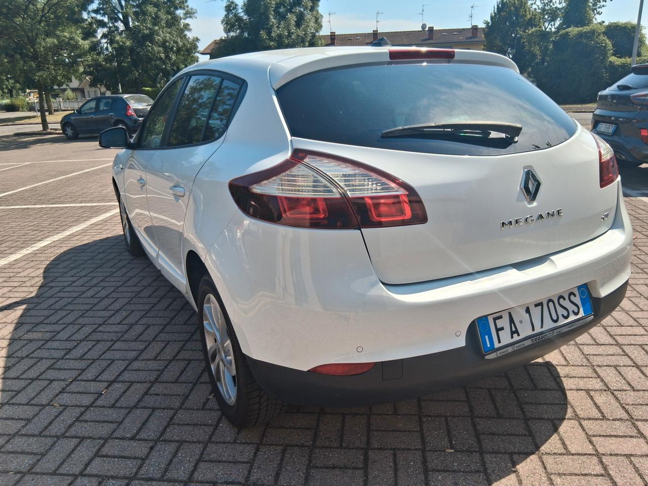 CELL 320 147 1147 WUATSAPP 3276540940. Megane Mégane 1.5 dCi 95CV SporTour Limited
