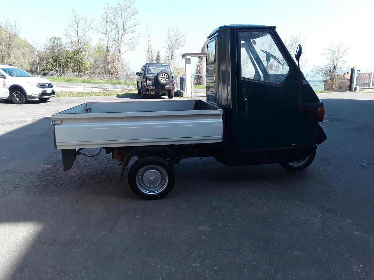 Ape 50