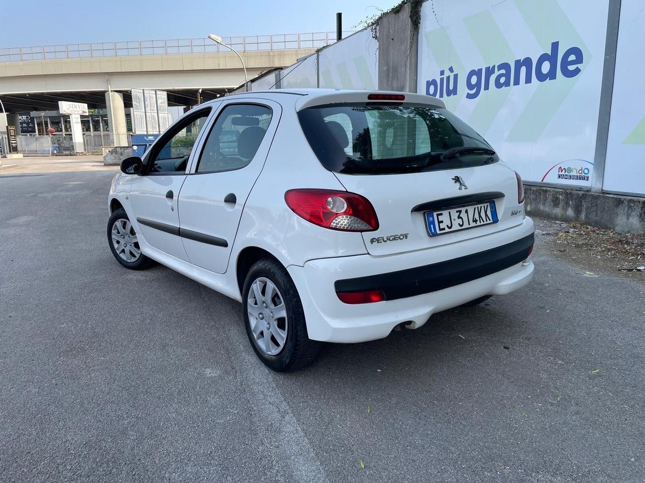 Peugeot 206 Plus Restayling 1.1benz 5p. Full clima e Idroguida